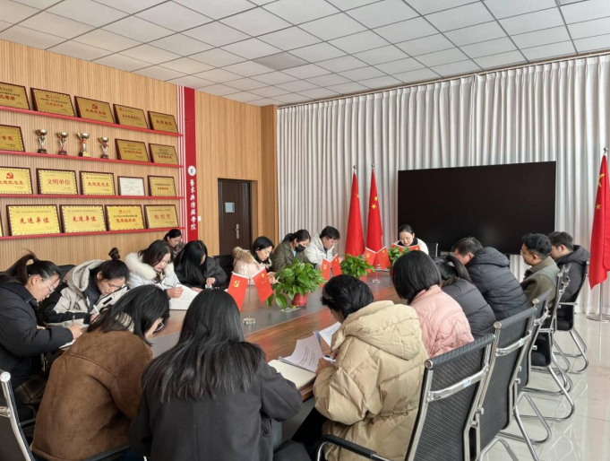 藝術與傳媒學院以專題研討凝聚共識，以文化交流賦能教改新篇章